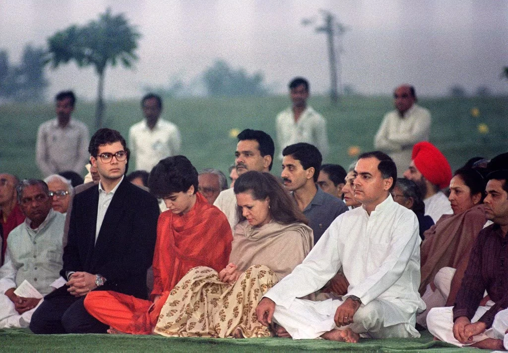 Rajiv Gandhi Faimily Image