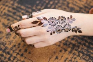 full-hand-mehndi-design-for-raksha-bandhan